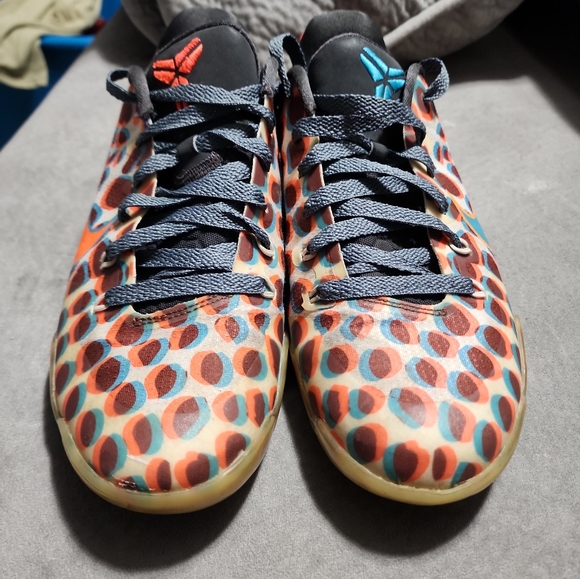 Rare Nike Kobe 11 size 8.5 - Picture 4 of 7